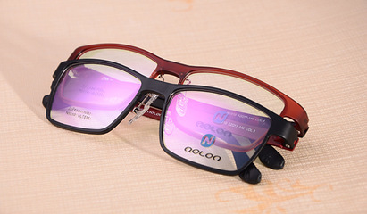 時尚高檔塑鋼眼鏡平光鏡N1010 深圳諾龍眼鏡的批發優勢與服務